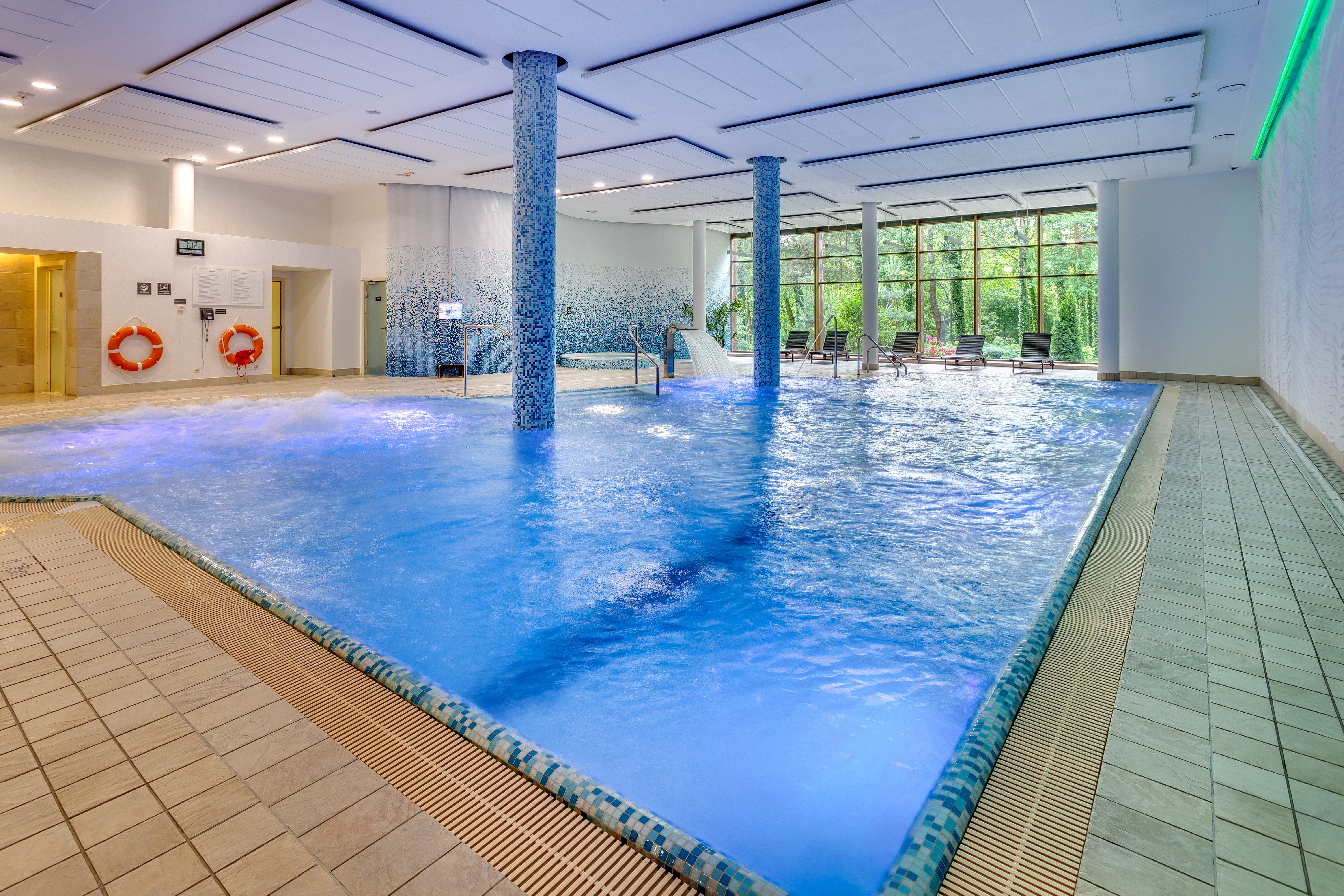 Holiday Inn Warsaw Jozefow 20/50