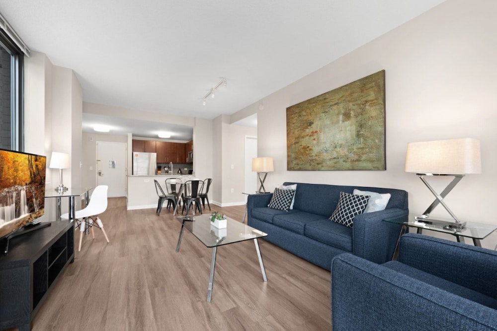 Global Luxury Suites Downtown Jersey City 40/71