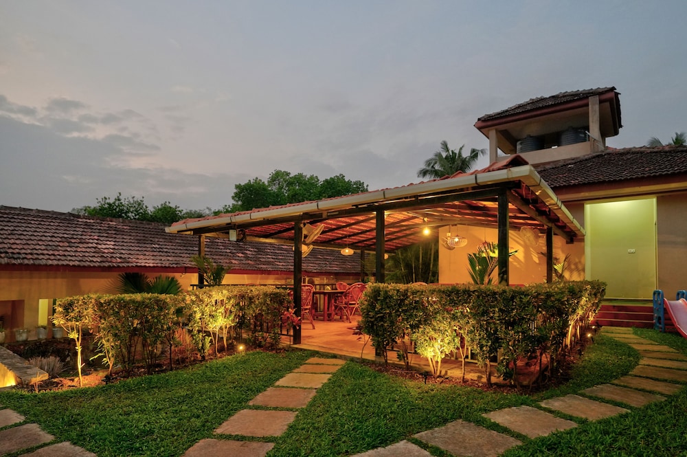CASA DE ROYALE 3/36