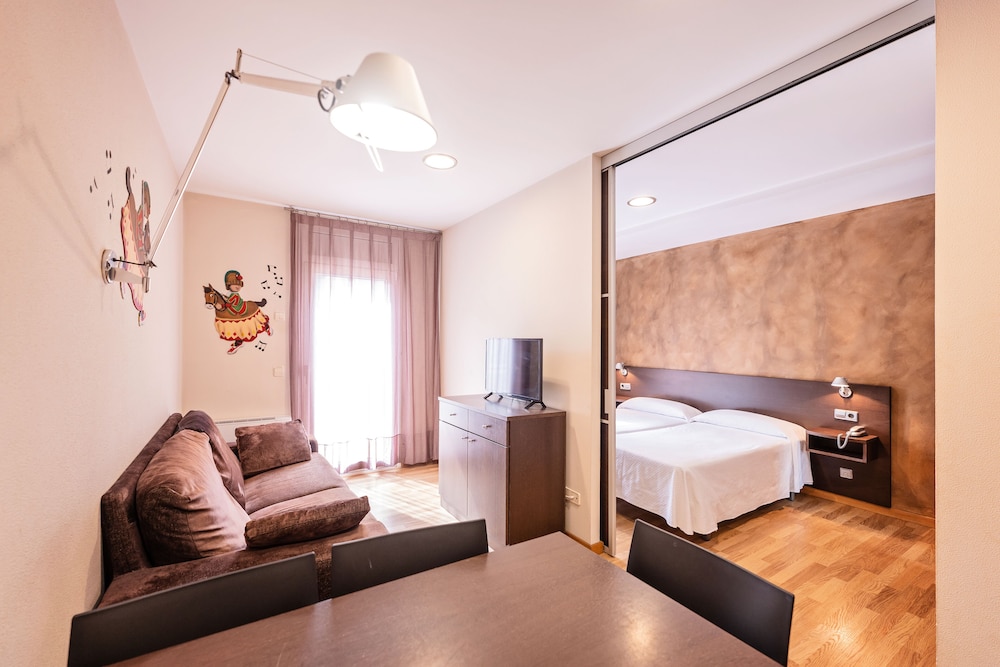 SUPERIOR, APARTMENT
