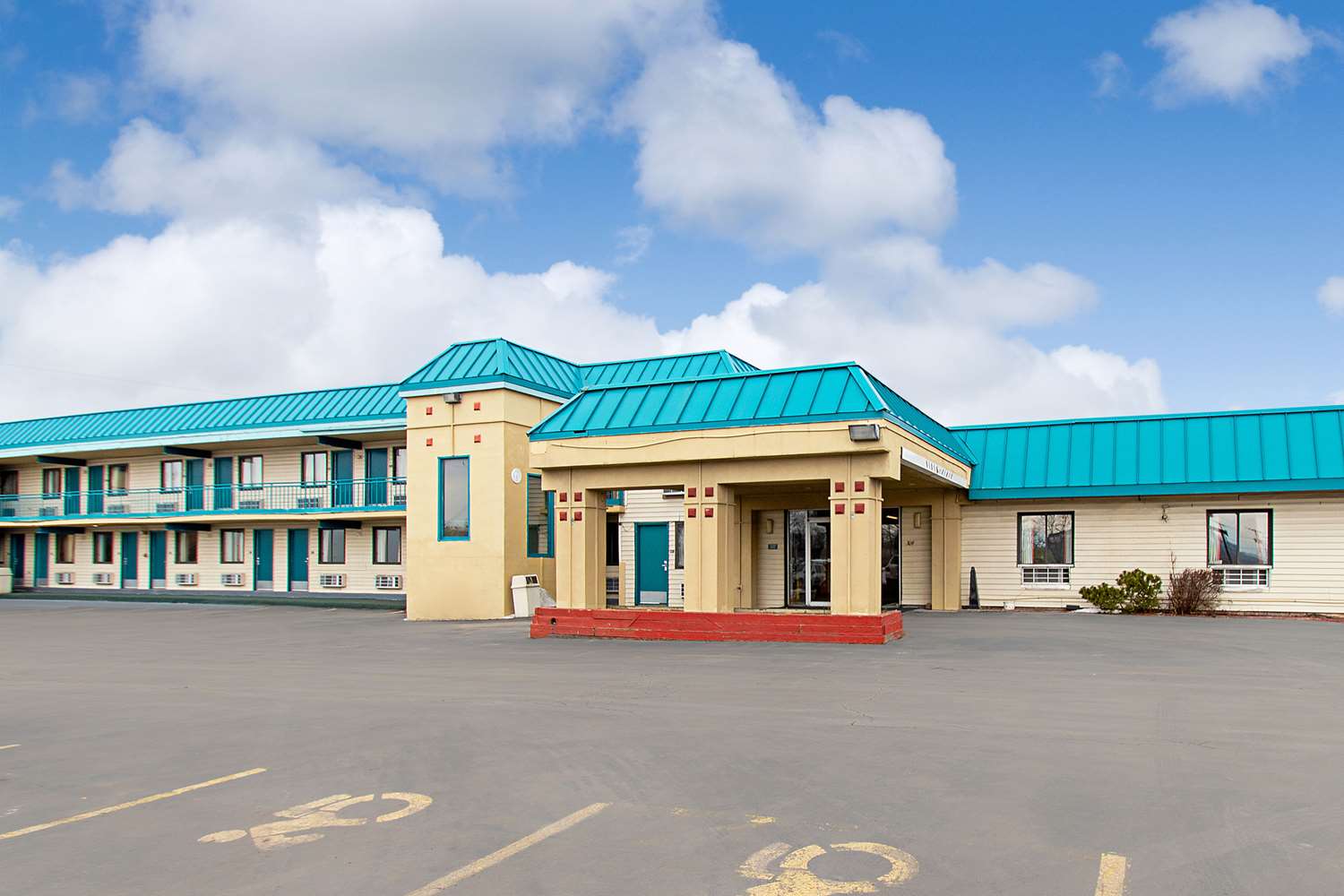 Econo Lodge Utica 1/7