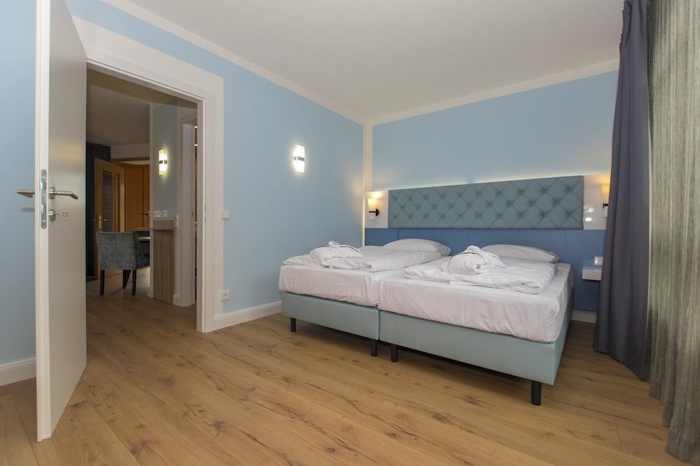 Cliff Hotel Rugen Resort Spa 12/72