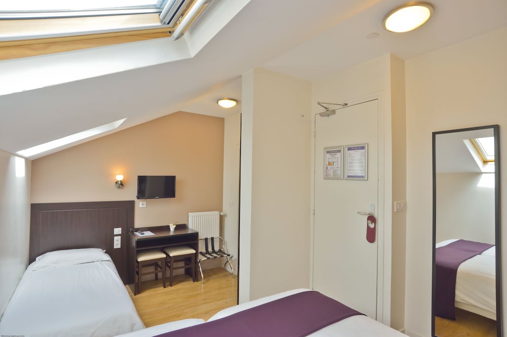 Hotel du Quai de Seine 8/68