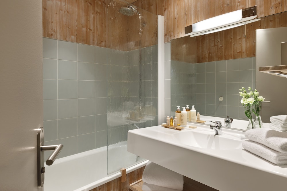 Ours Blanc Hotel & Spa 45/49