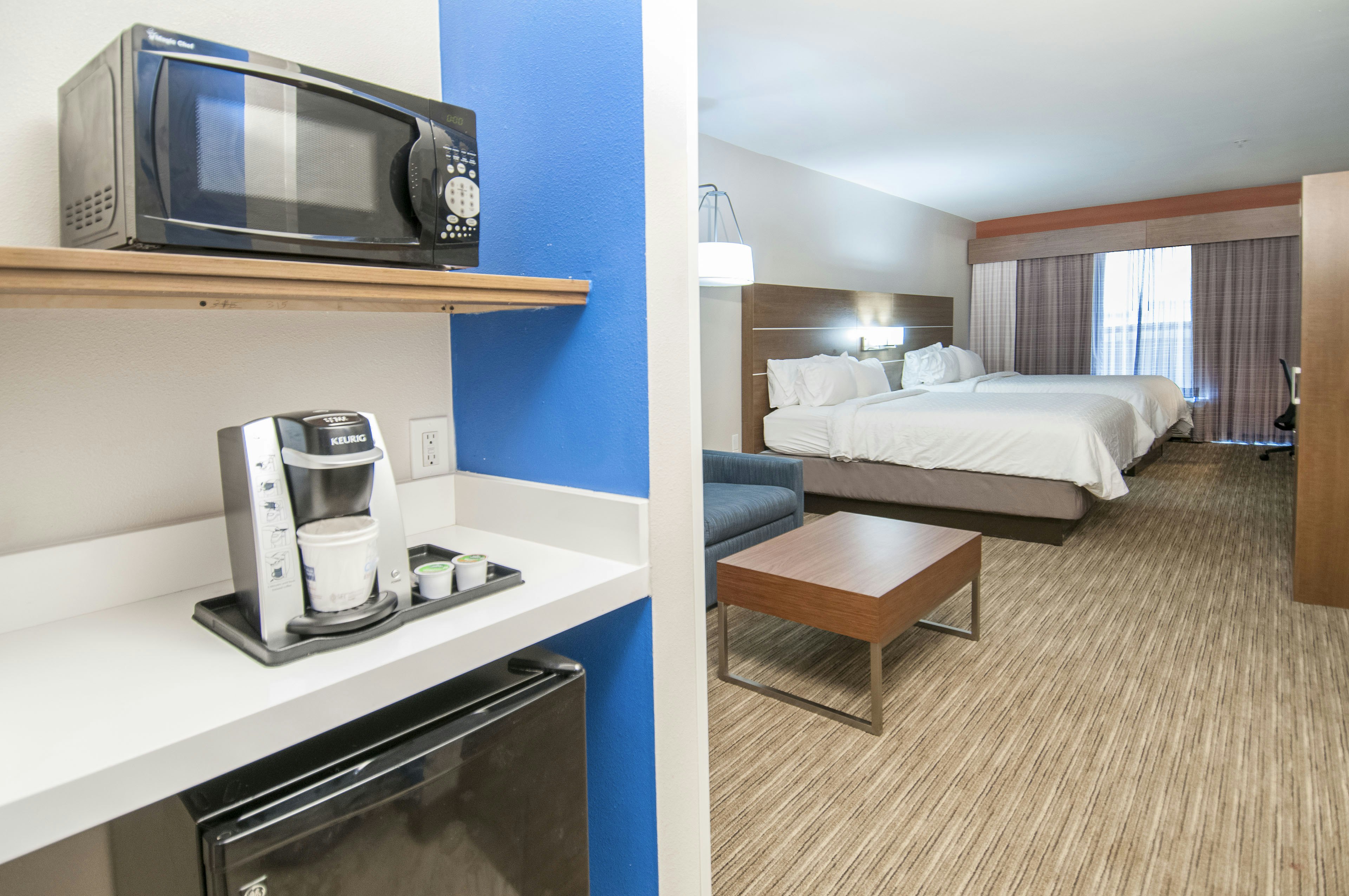 Holiday Inn Express Hotel and Suites Biloxi- Ocean Springs 43/44