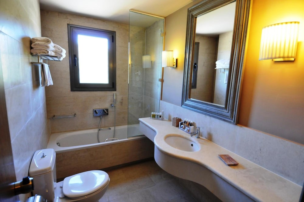 Aegeon Beach Hotel 49/50