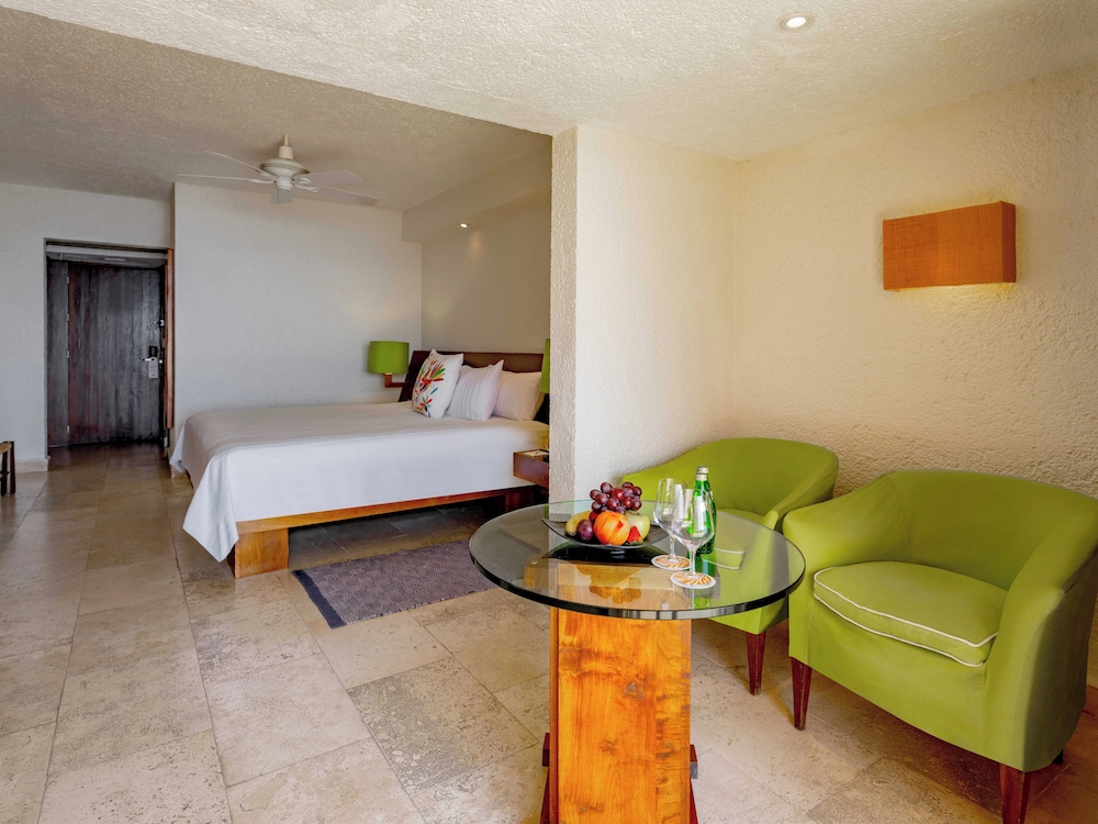 Brisas Beach Club, King Bed، Las Brisas Ixtapa 9/10