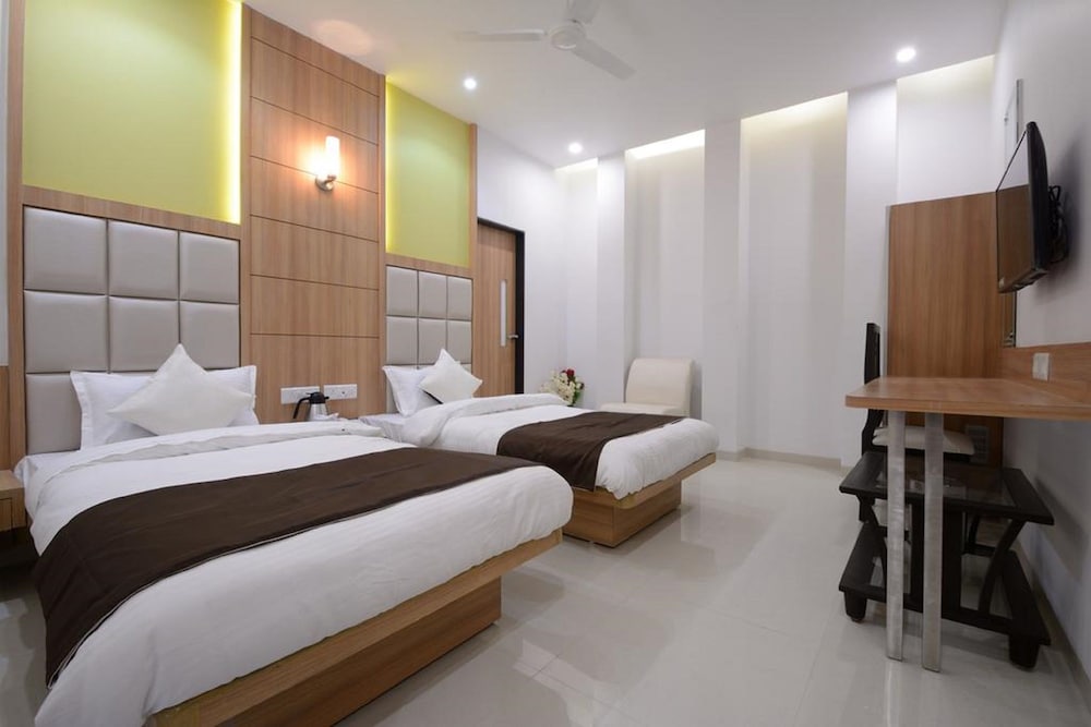 HOTEL ONE UP 17/69