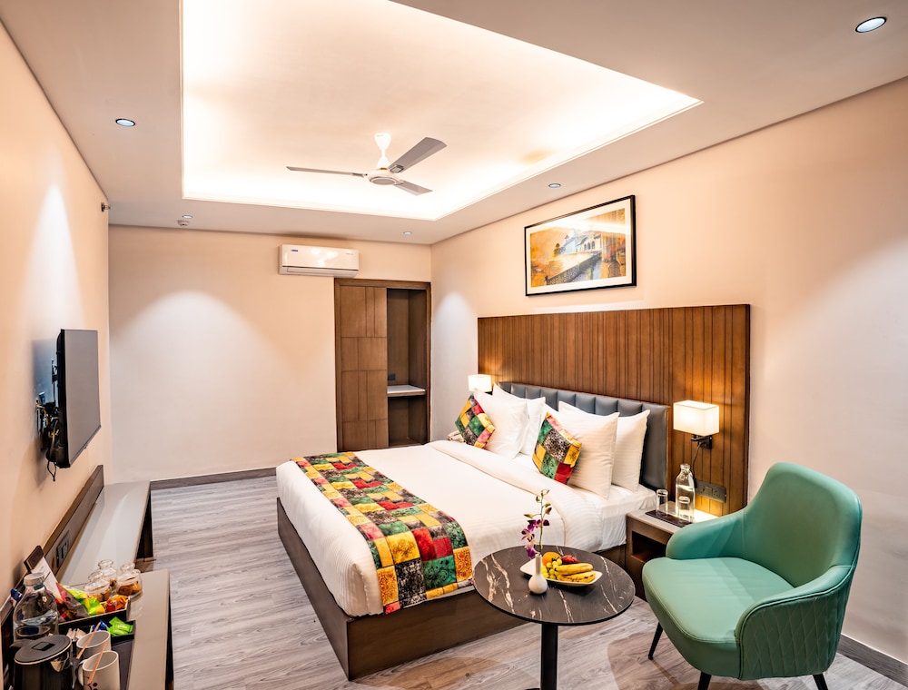 Regenta Place Raaj Agra 7/26