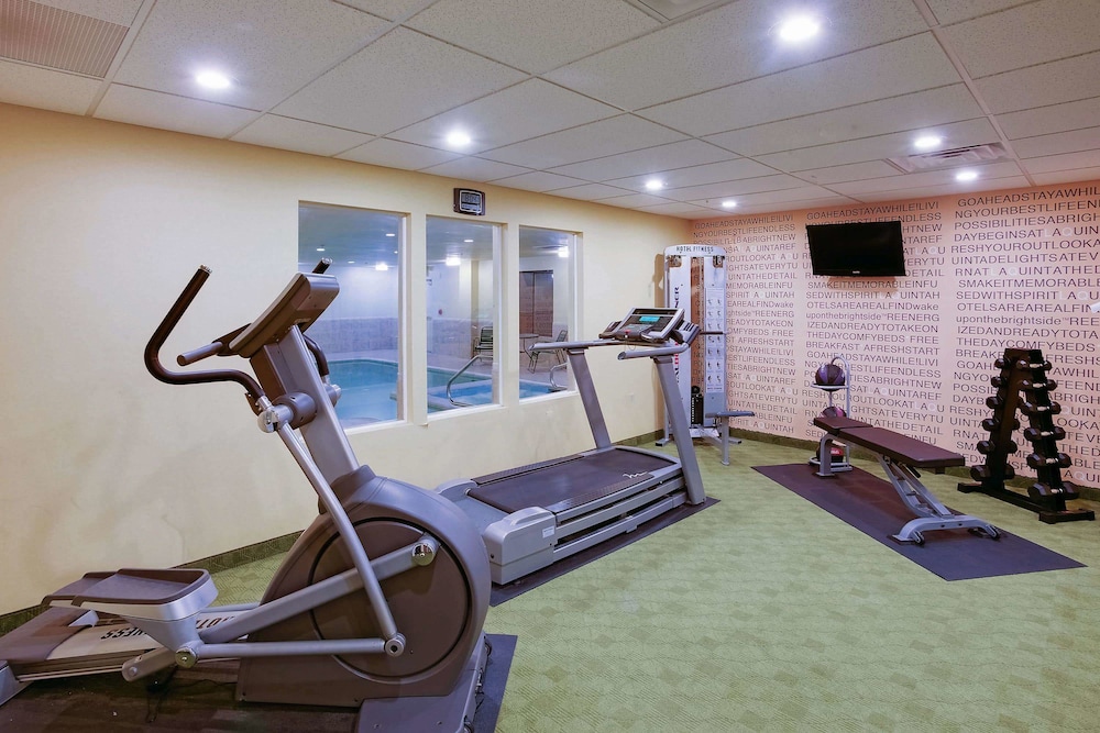 La Quinta Inn Suites Richmond Kings Dominion 26/44