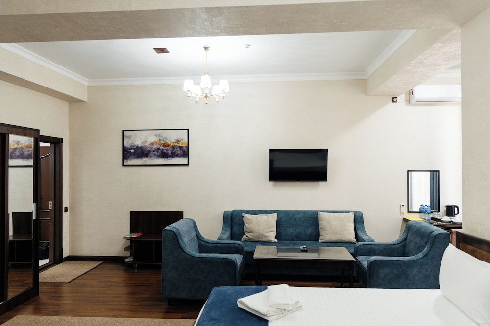 Ravan Hotel Tashkent 47/58