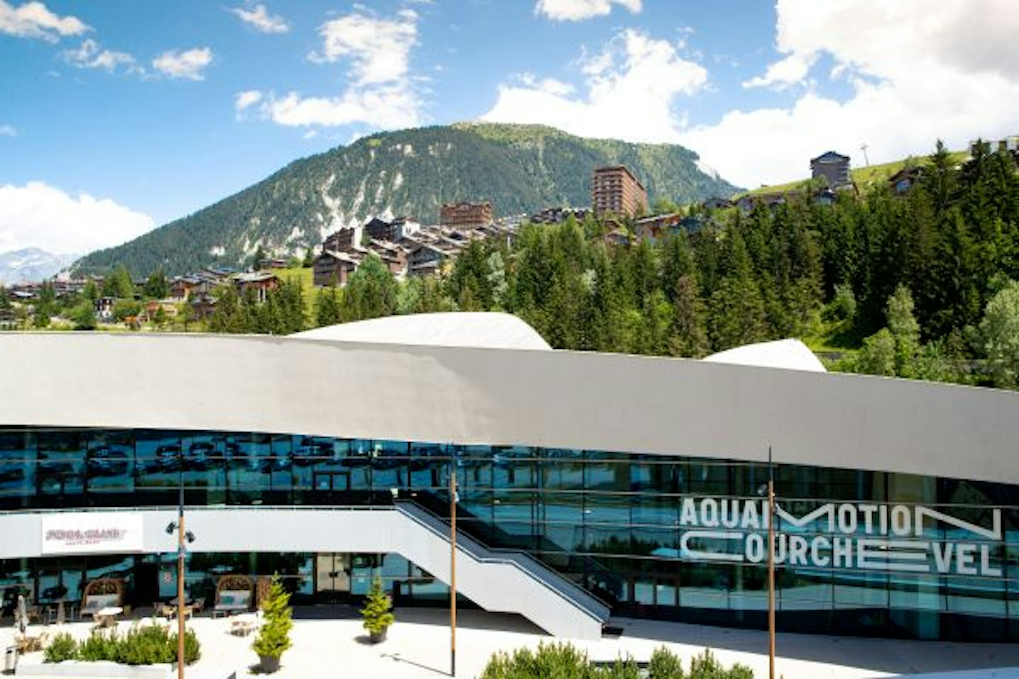 Ecrin Blanc Resort Courchevel in COURCHEVEL