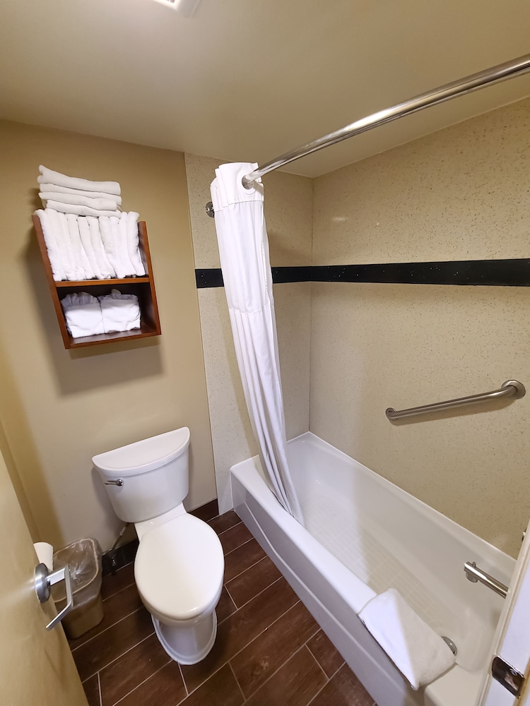 Best Western Huntington Beach 25/65