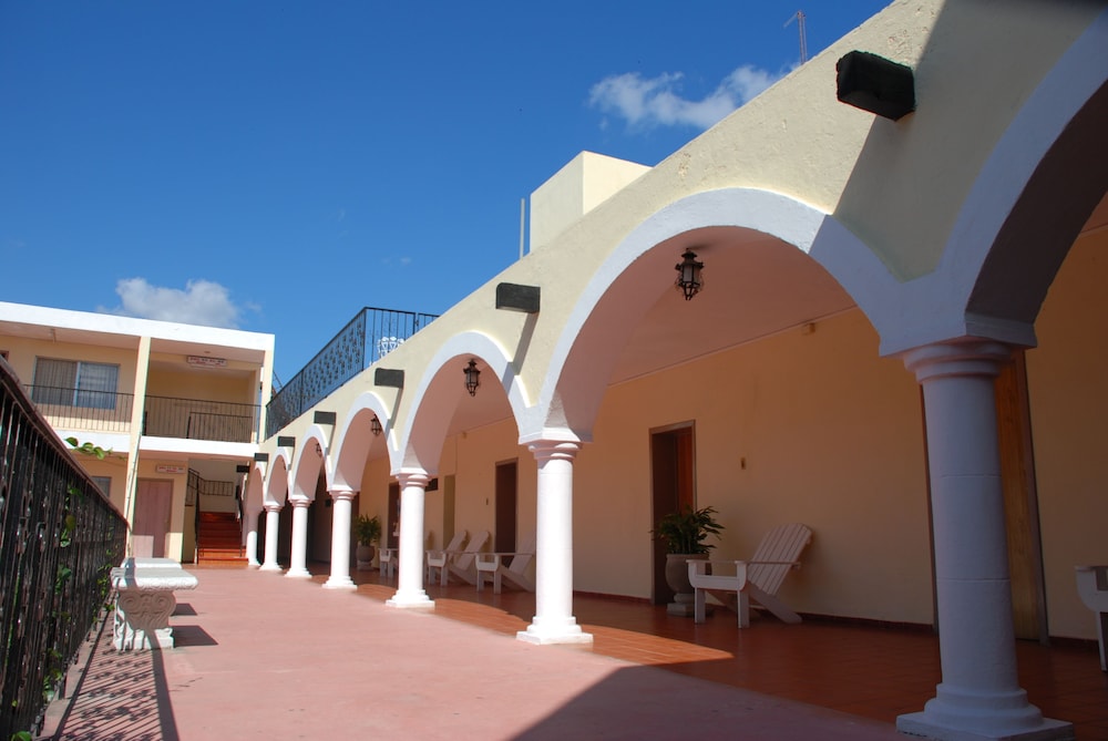SUITE HOTEL MARIA DE LA LUZ 39/41