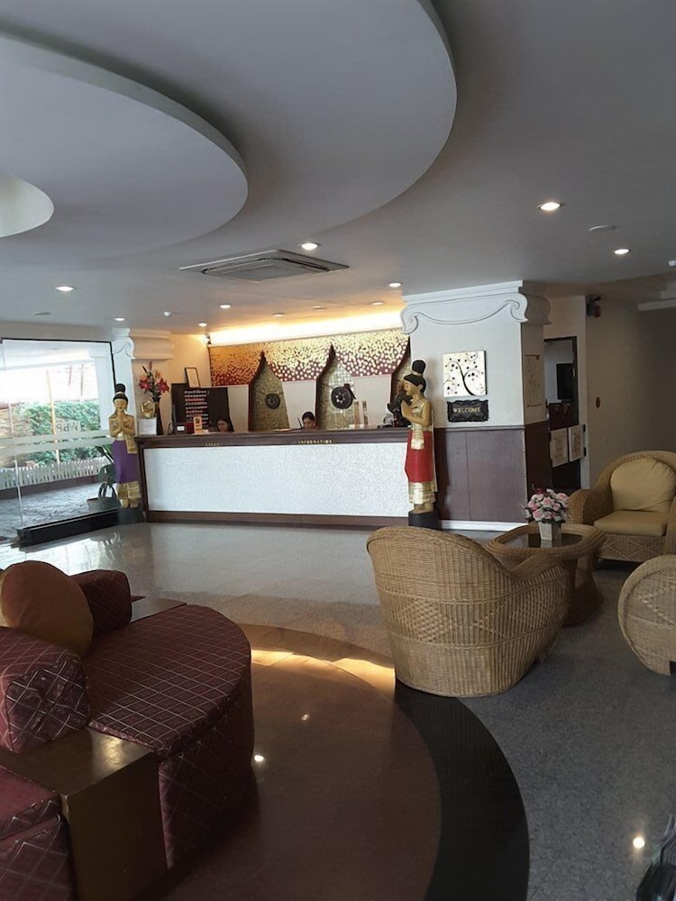 Wangburapa Grand Hotel 12/47