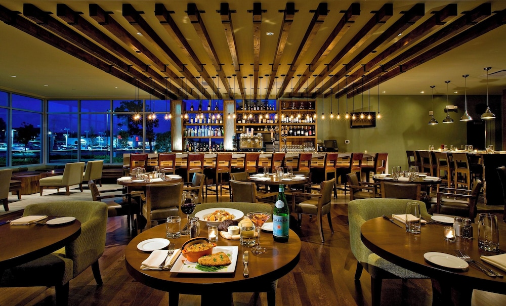 CROWNE PLAZA LOMBARD DOWNERS GROVE 54/74