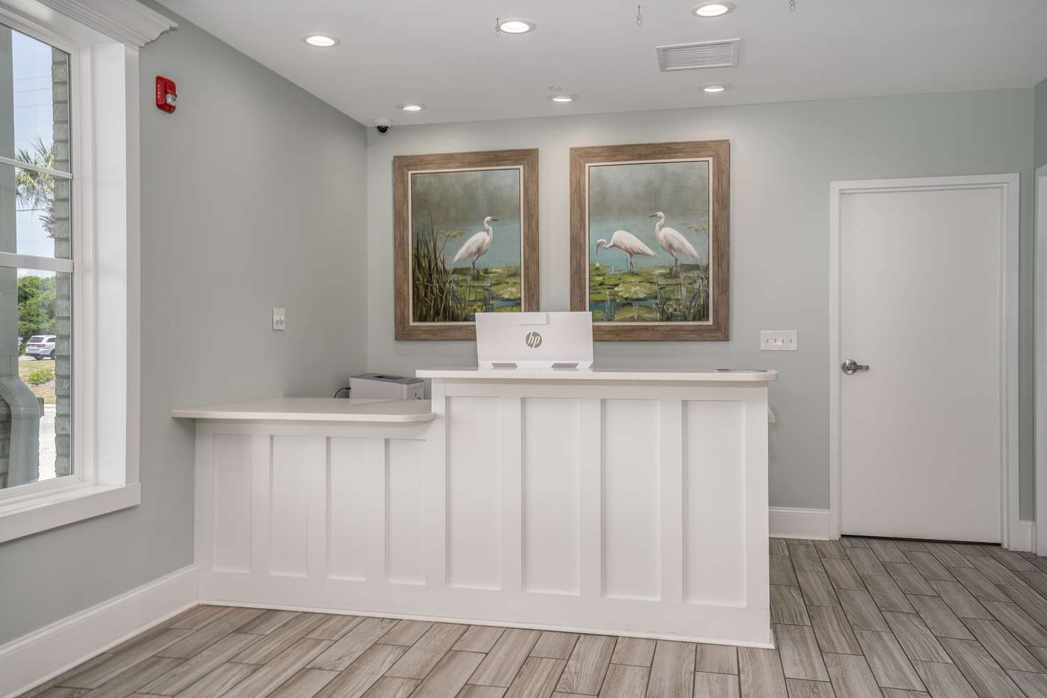 Lighthouse Suites Best Western Signature Collection 2/9