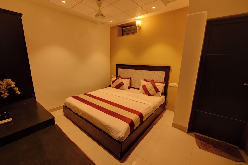 Kanak, Deluxe, Double Bed
