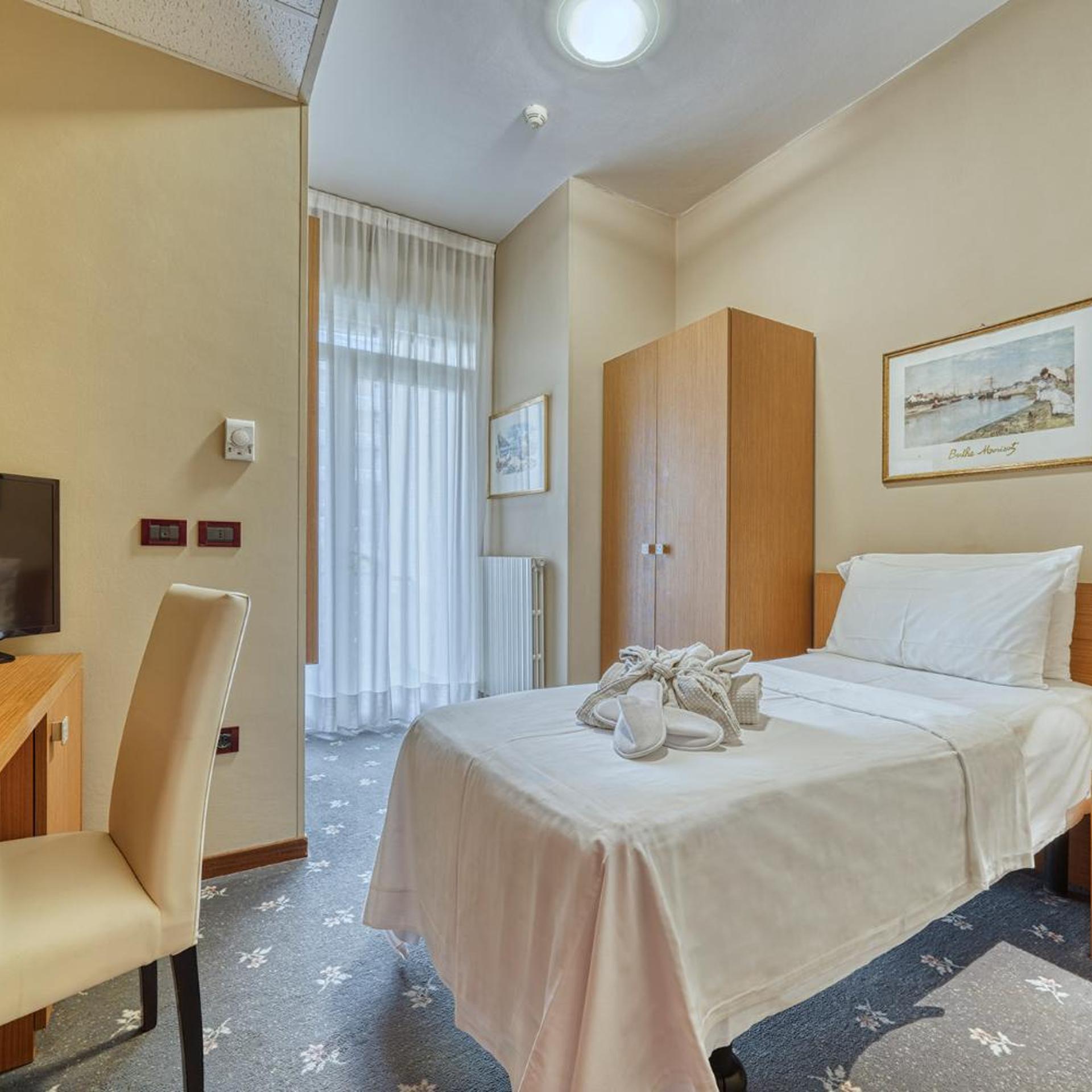 Room, Single