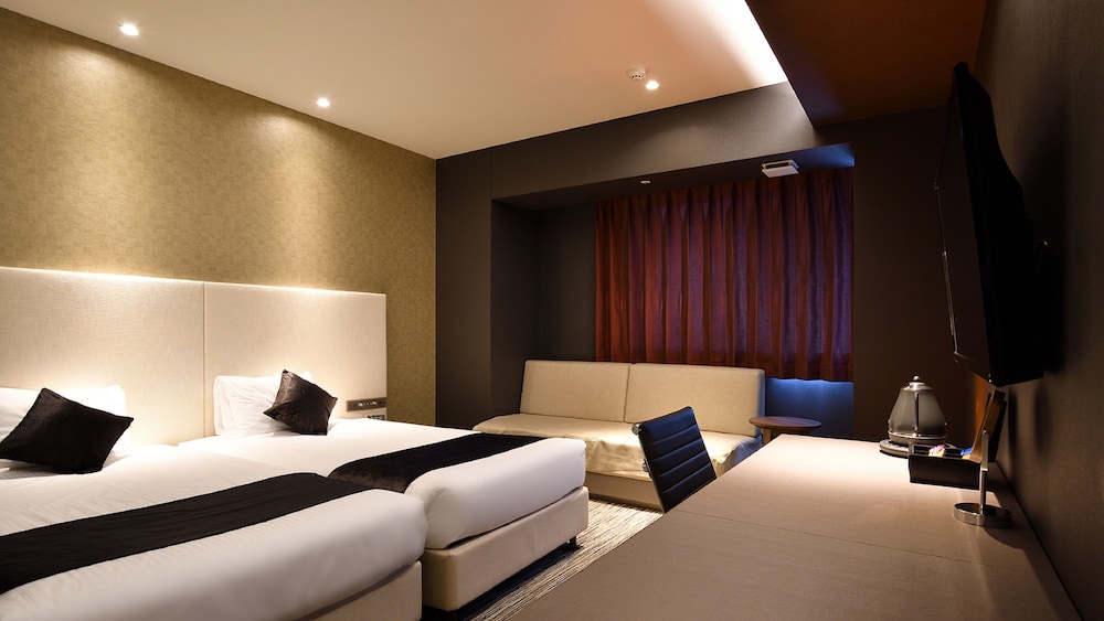 Hotel Aqua Citta Naha by WBF 24/83