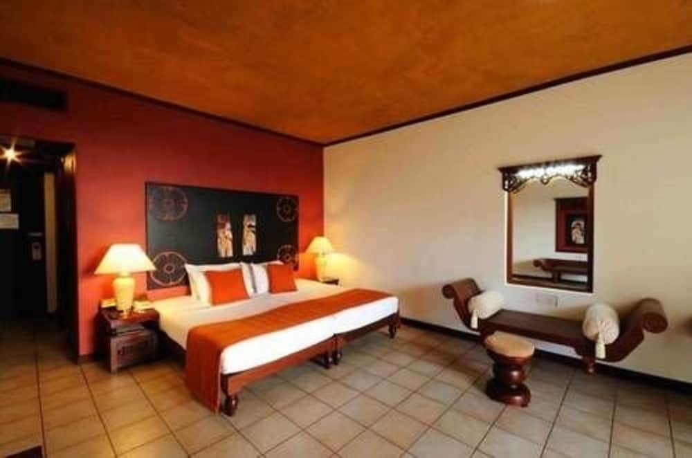 Thilanka Hotel Kandy 11/50