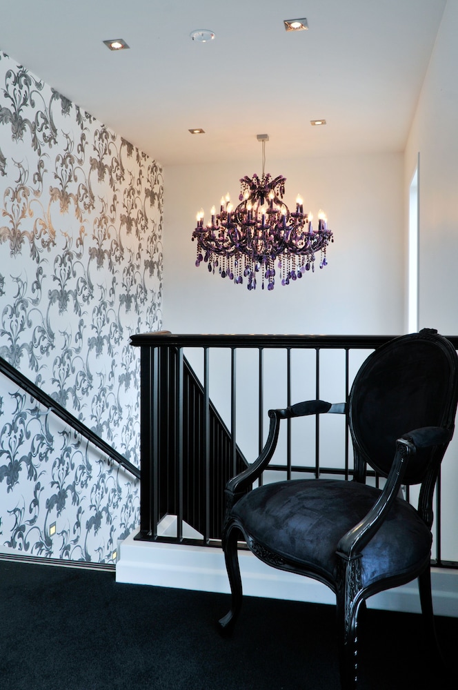 Black Swan Lakeside Boutique Hotel 18/21