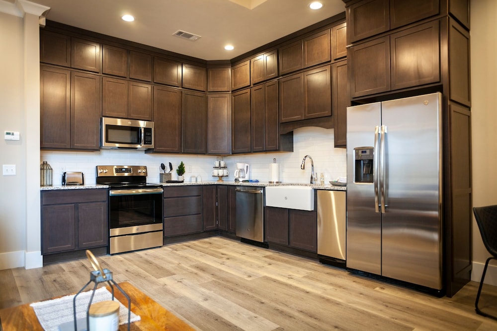 New Hotel Collection Smoky Mountains 5/50