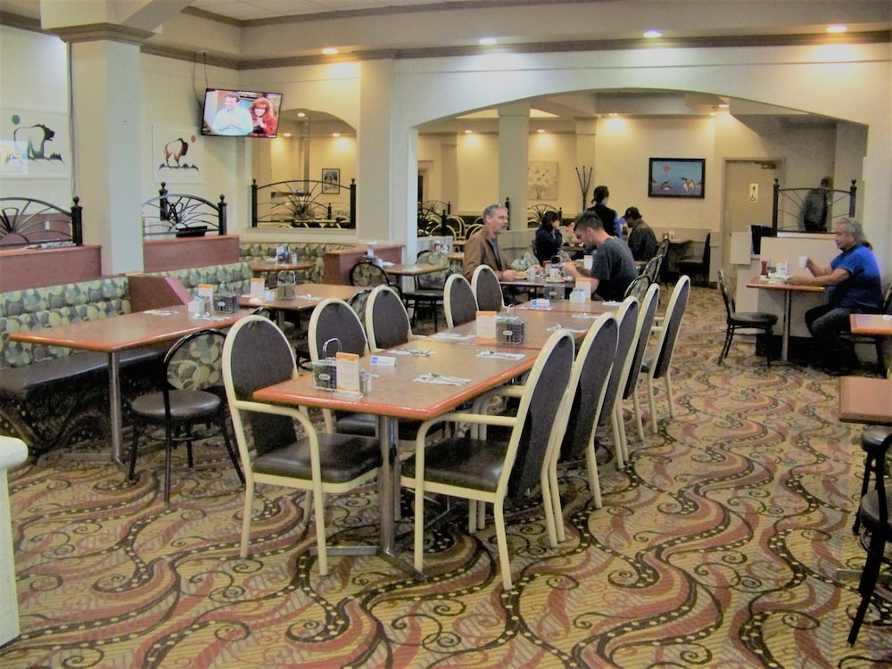 Continental Inn And Suites 36/50