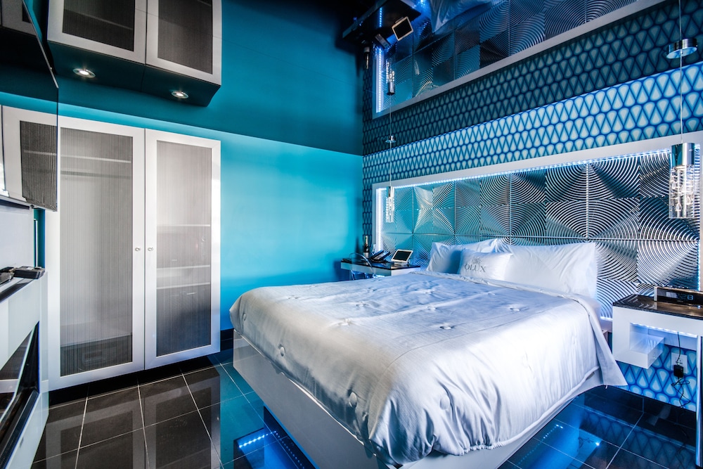 Olux Hotel Motel Suites 24/71