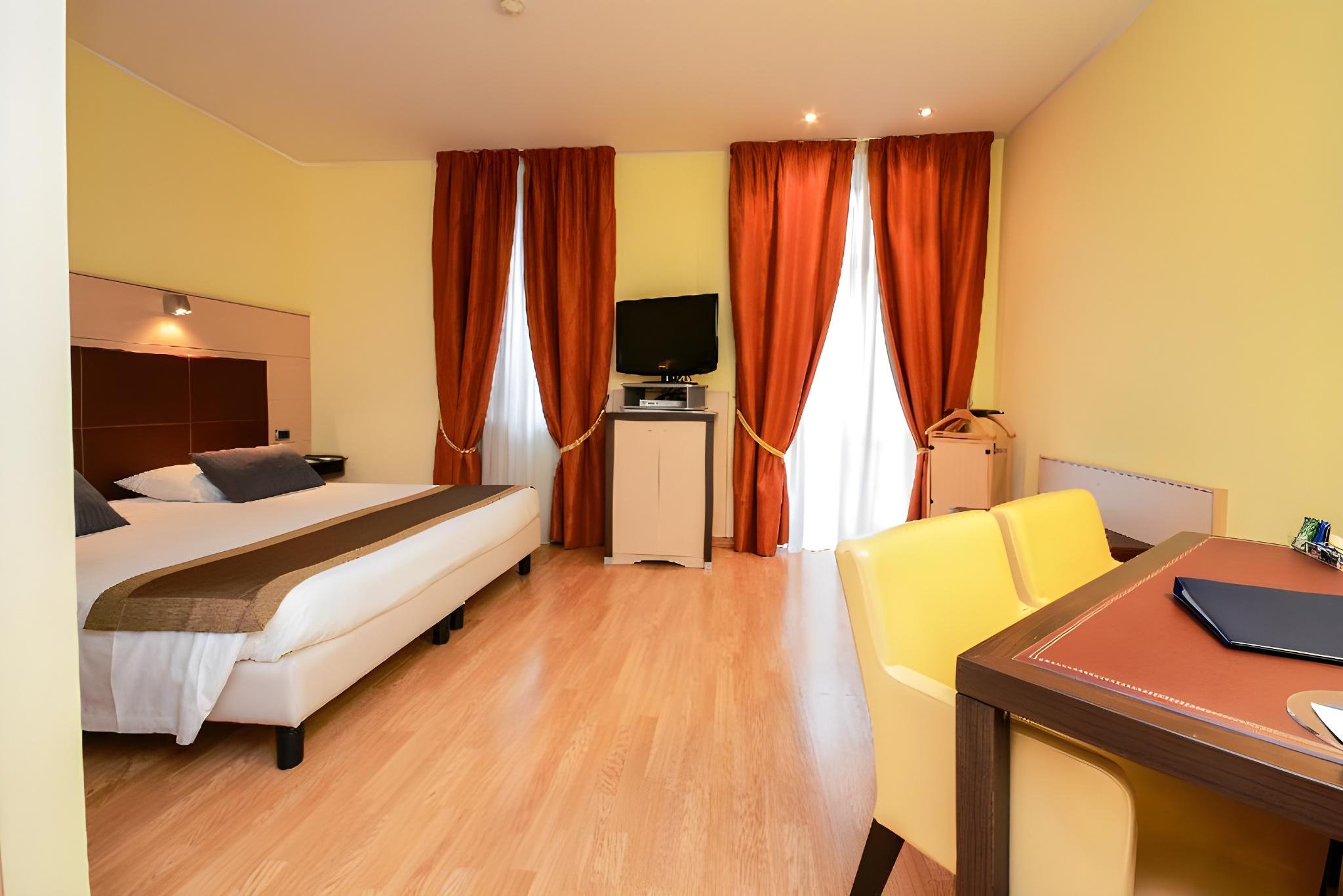 Premium, 2 Double Beds