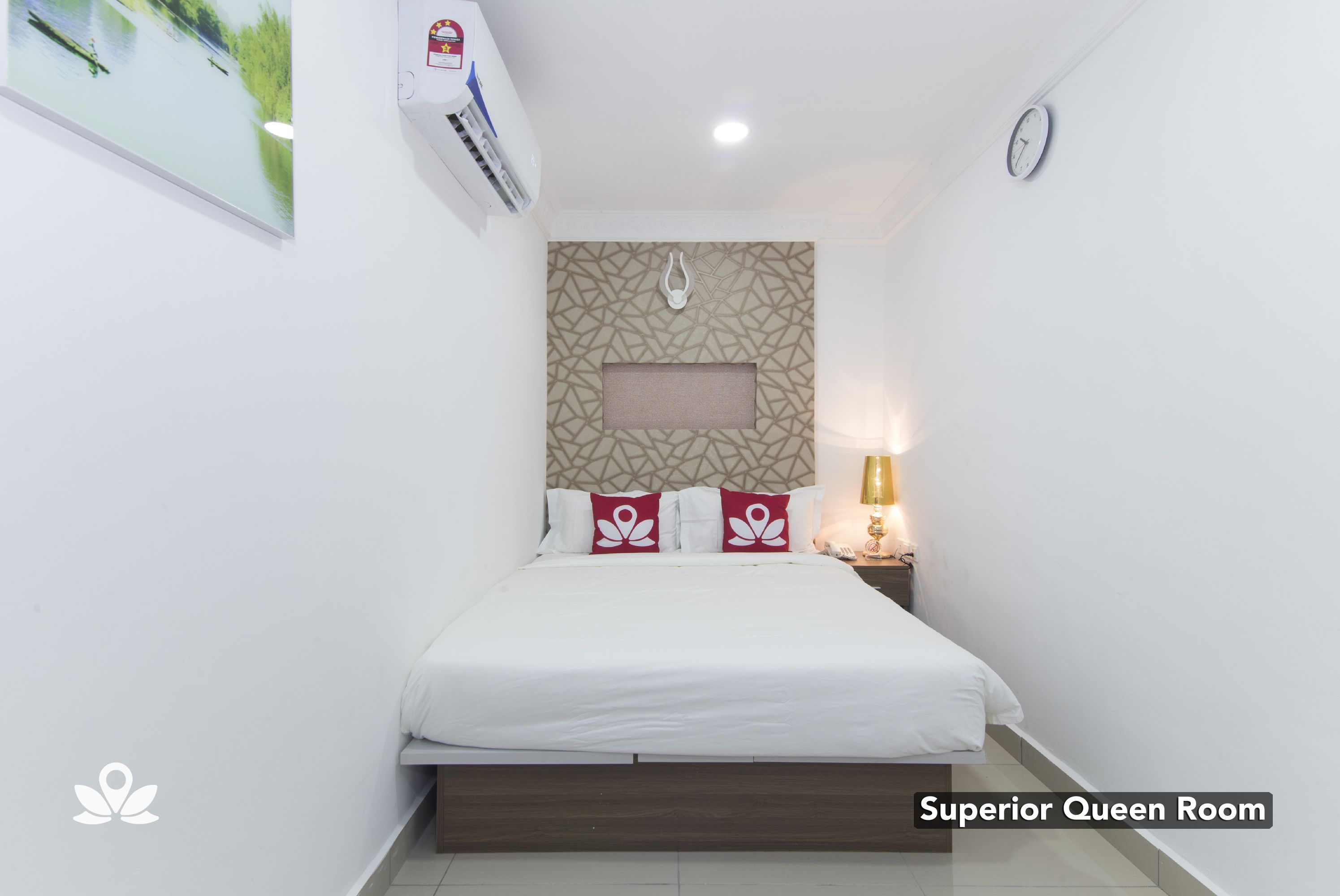 Zen Rooms Poorna Hotel 25/50