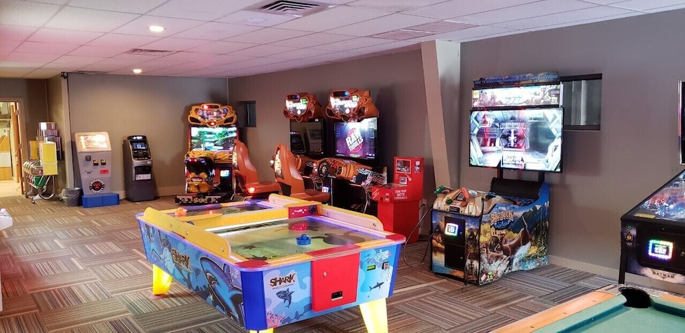 Tamarack Wisconsin Dells a Ramada by Wyndham 39/50