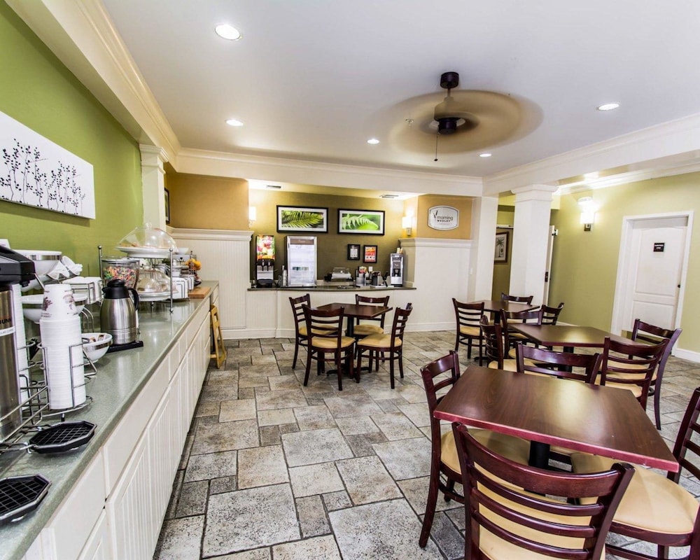 restaurant-cafeteria