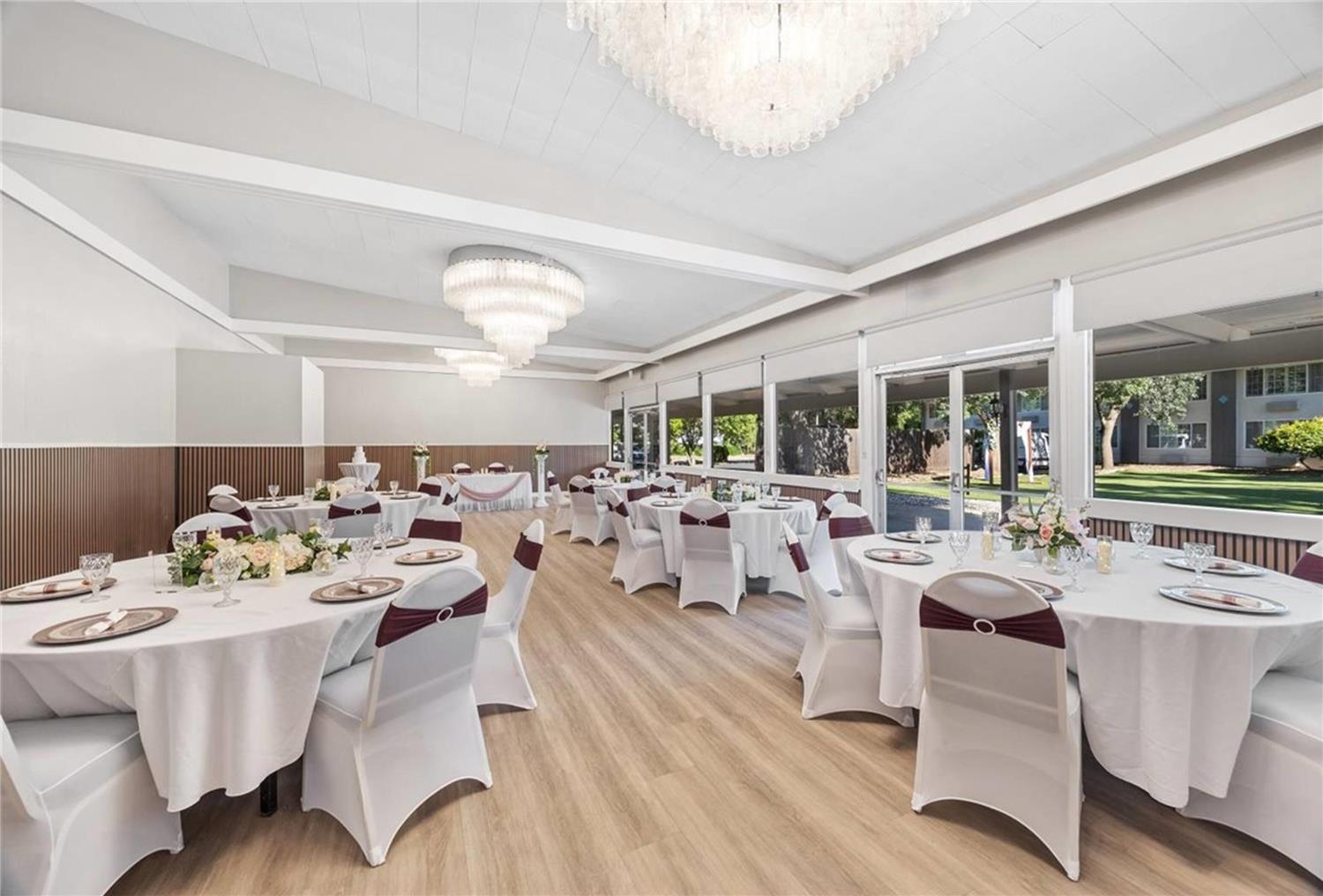 Prodigy Hotel, a Days Inn by Wyndham 17/26