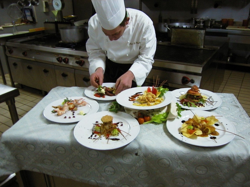 restaurant cafeteria
