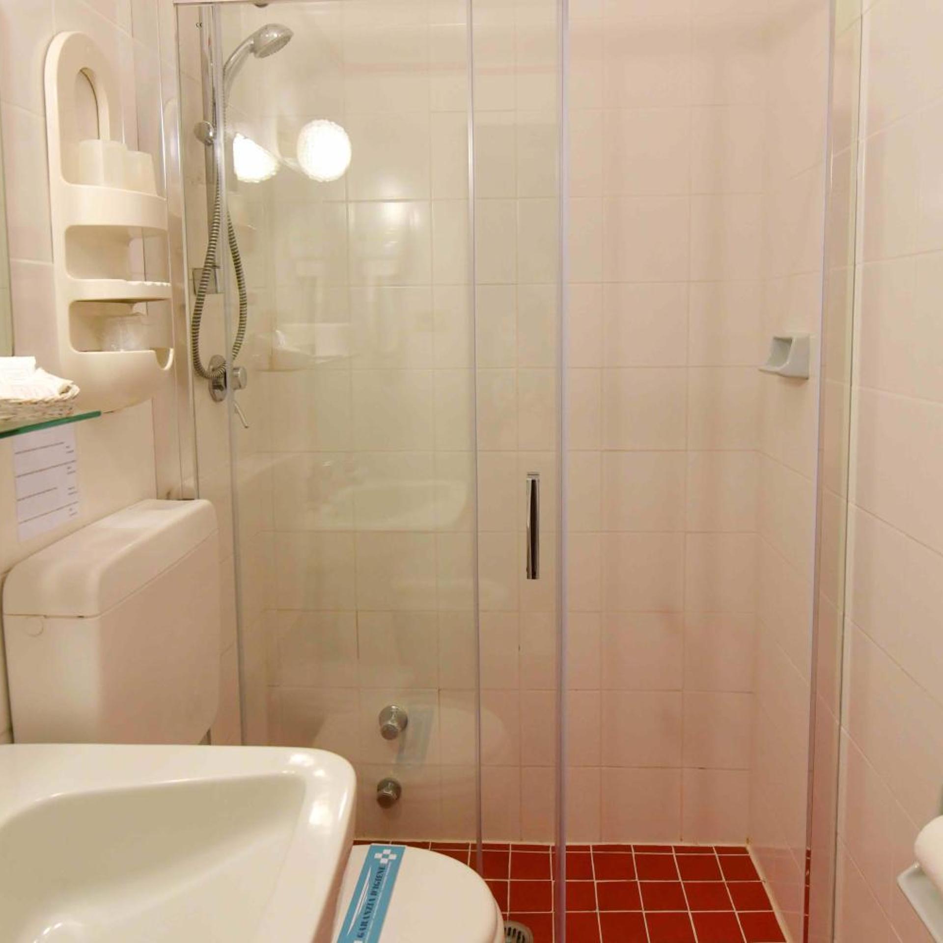 Room, Lateral Side Sea View