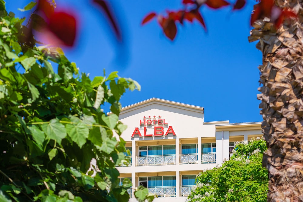 Alba 41/48