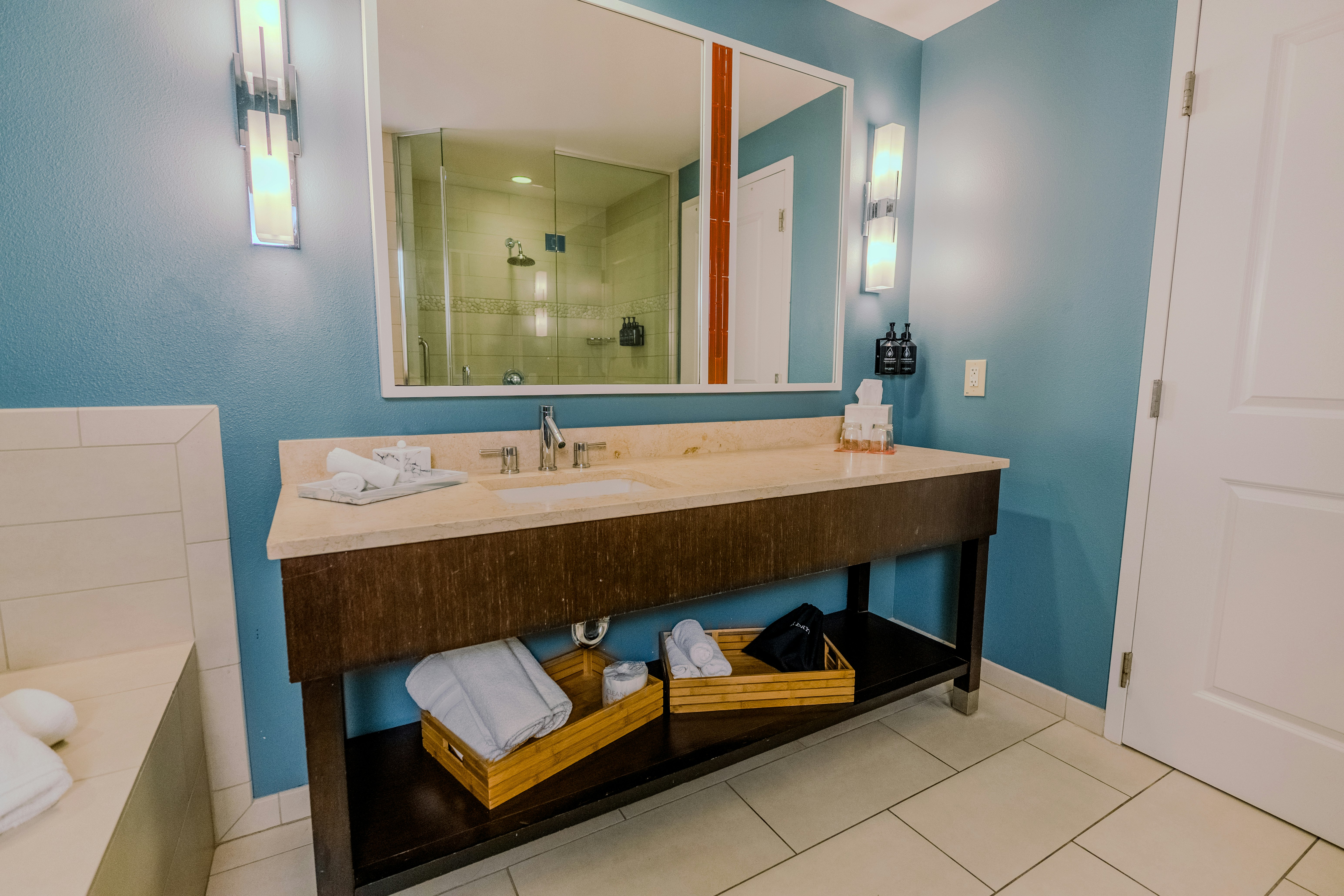 Hotel Indigo San Diego Gaslamp Quarter 79/80