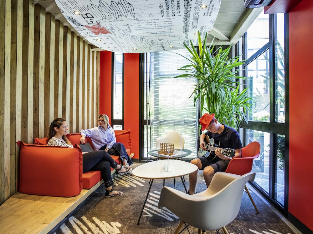 Ibis Bourges 45/70