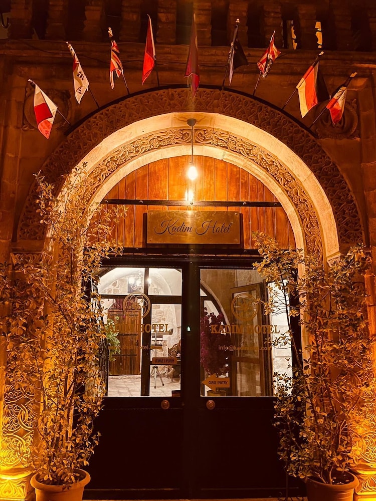 Kadim Otel 38/49