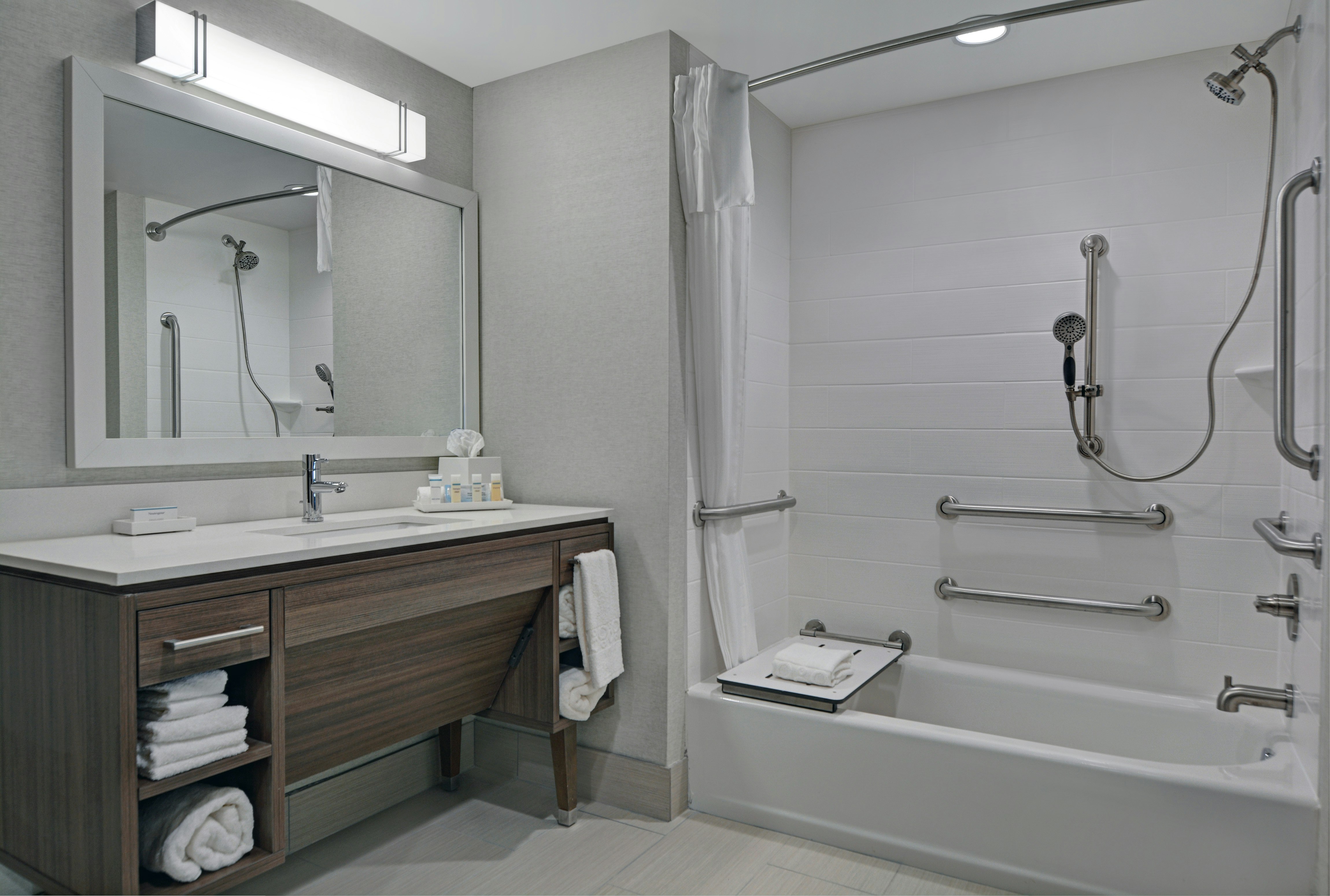 Studio, 2 Queen Beds, Accessible 3/3