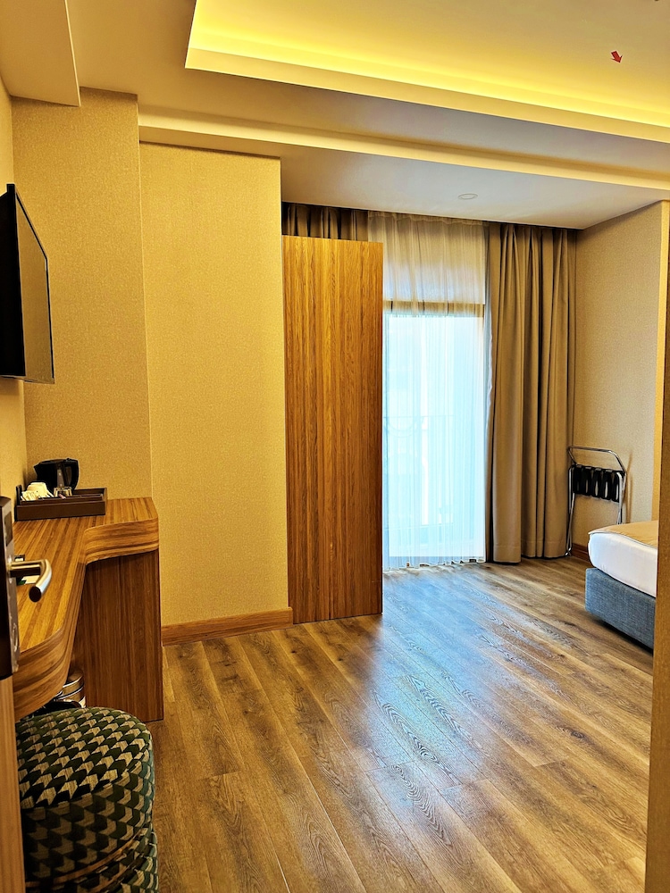 Hotel Ravi Istanbul 43/58