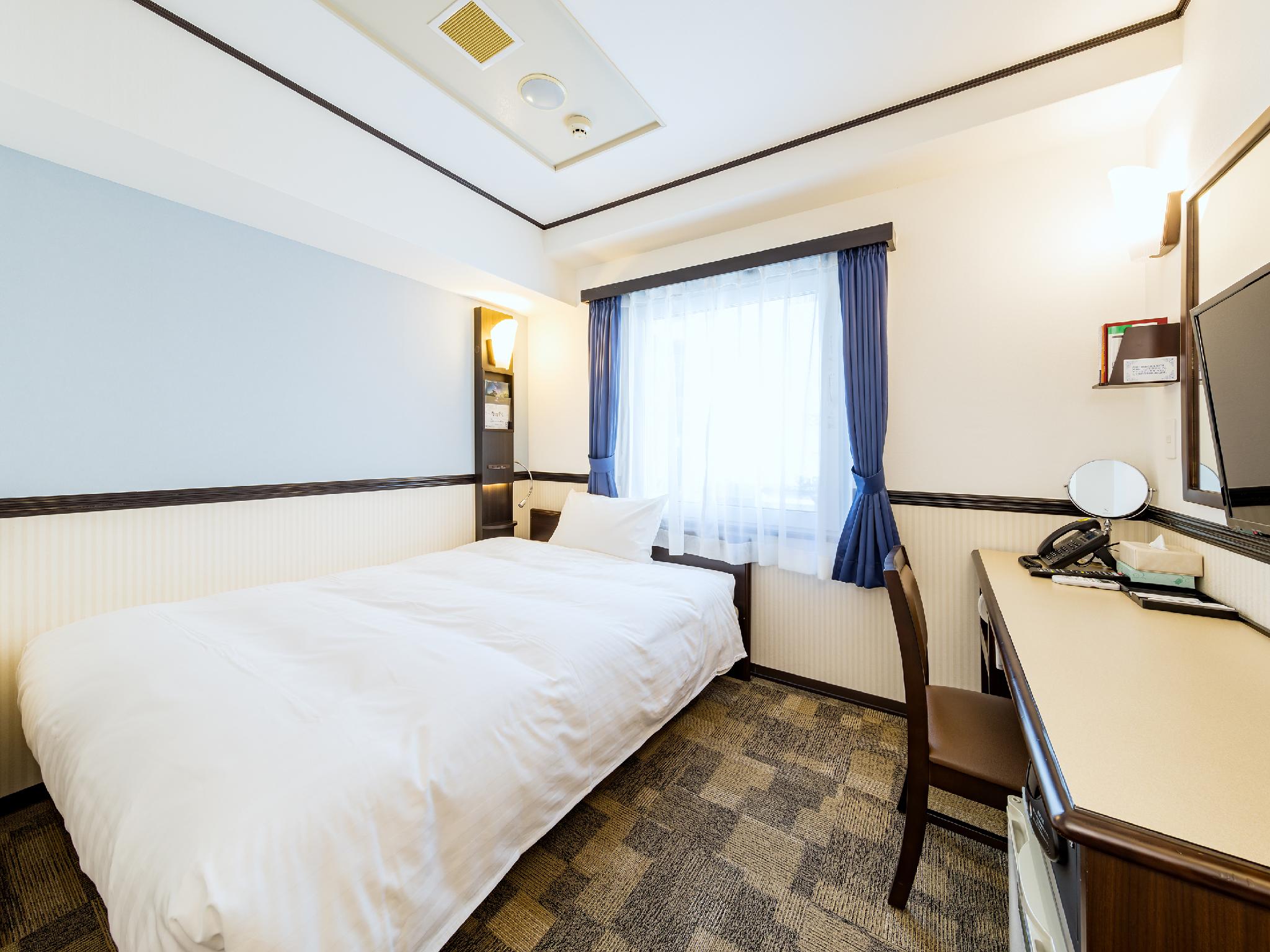 Room, Single
