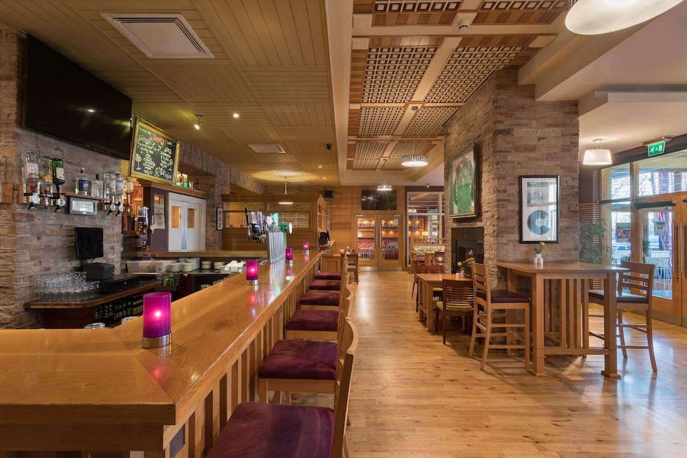 Raheen Woods Hotel 51/70