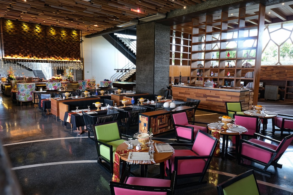 TS Suites Seminyak Bali 32/45
