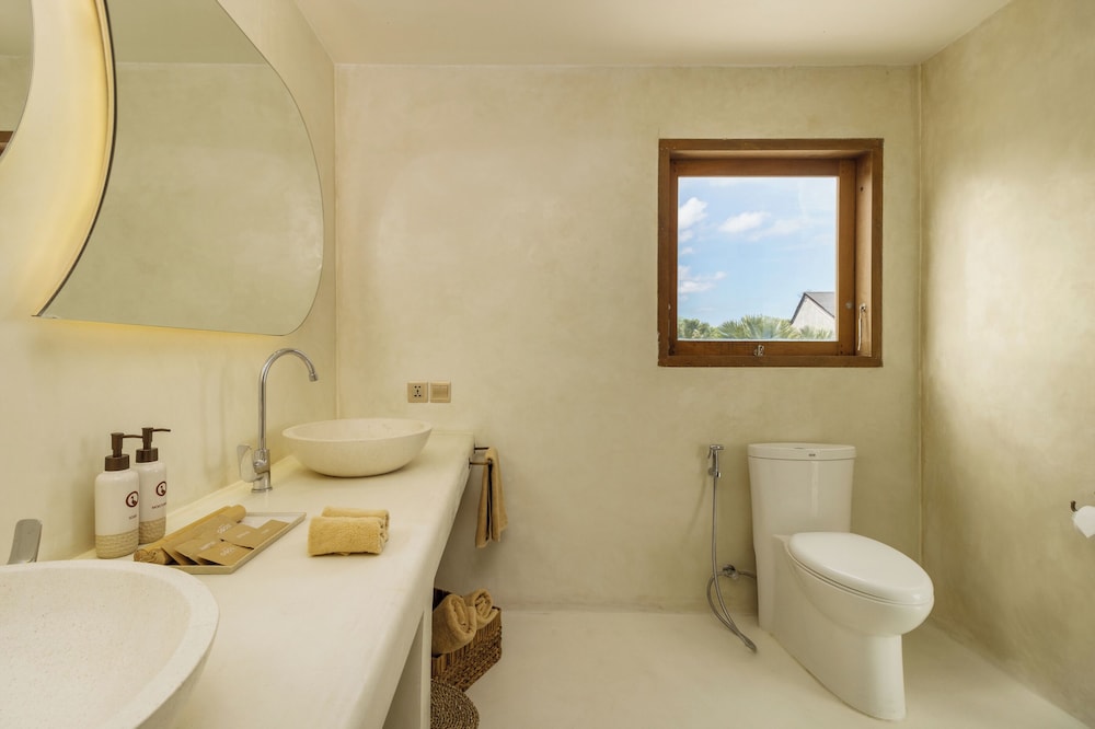 White Goose Boutique Hotel 34/42
