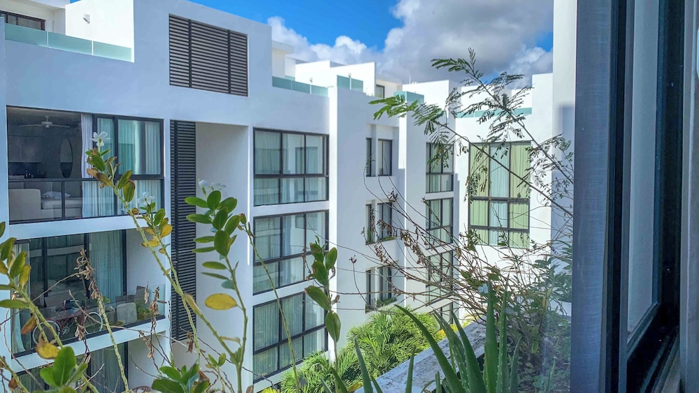 Anah Suites by Sunest 6/50