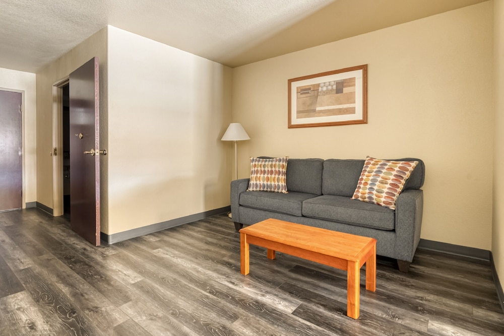 Spark by Hilton Wichita Falls 30/41
