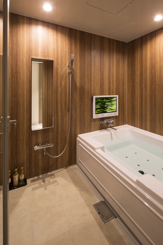 Hotel The Grandee 21/48