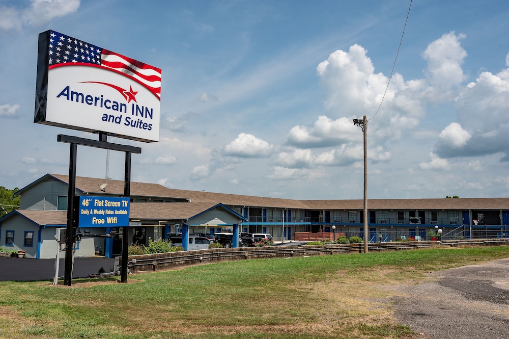 Americas Best Value Inn & Suites - Russellville 1/32